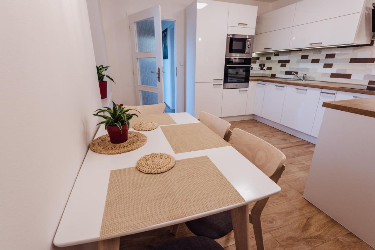 Apartman Pod Borovici Kovalovice Екстер'єр фото